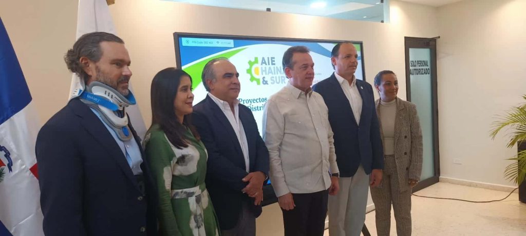 Falta de personal técnico calificado, entre desafíos de industriales Expandir imagen