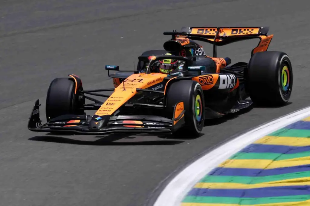 F1 Brasil 2025: McLaren domina los Libres 1 en Interlagos con Norris al frente